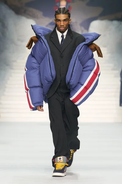 Look 14